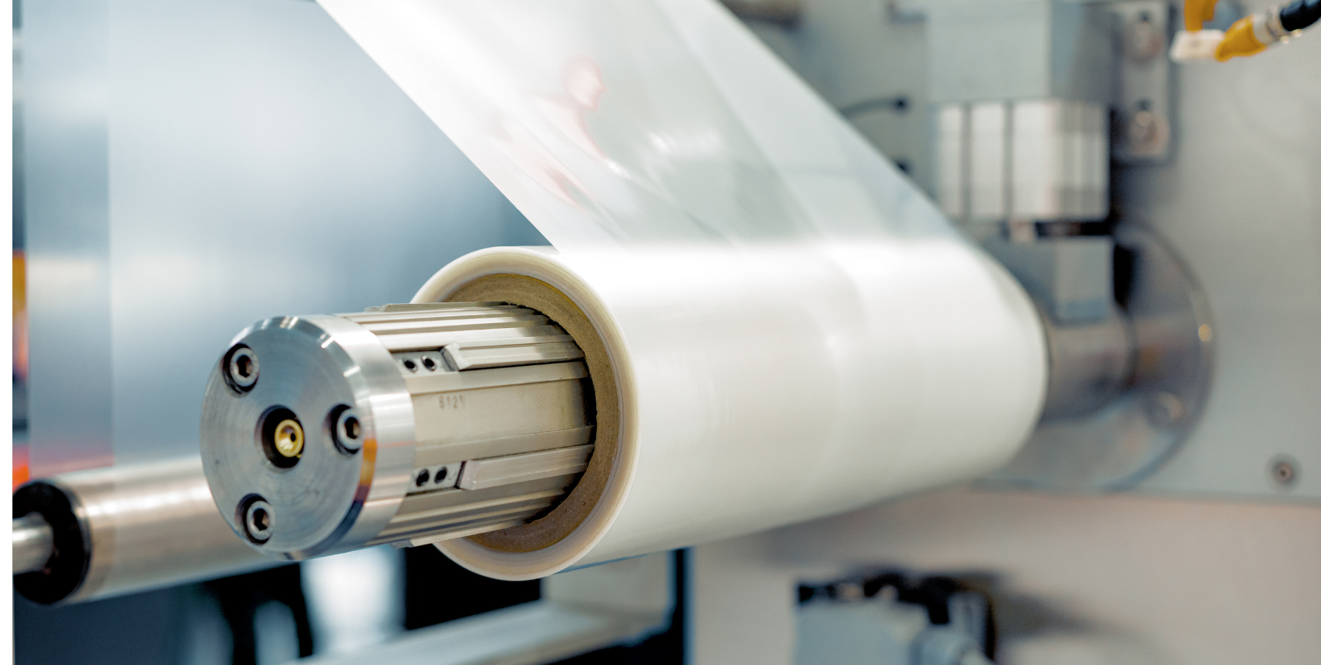 Extrusion de películas plásticas Uso de reguladores de frecuencia